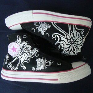 Converse All Star Chuck Taylor Youth Size 2 High Top Black White Pink USED